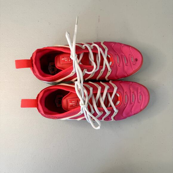 Nike Women's VaporMax Plus Pink Blast Size 7 - Picture 3 of 5